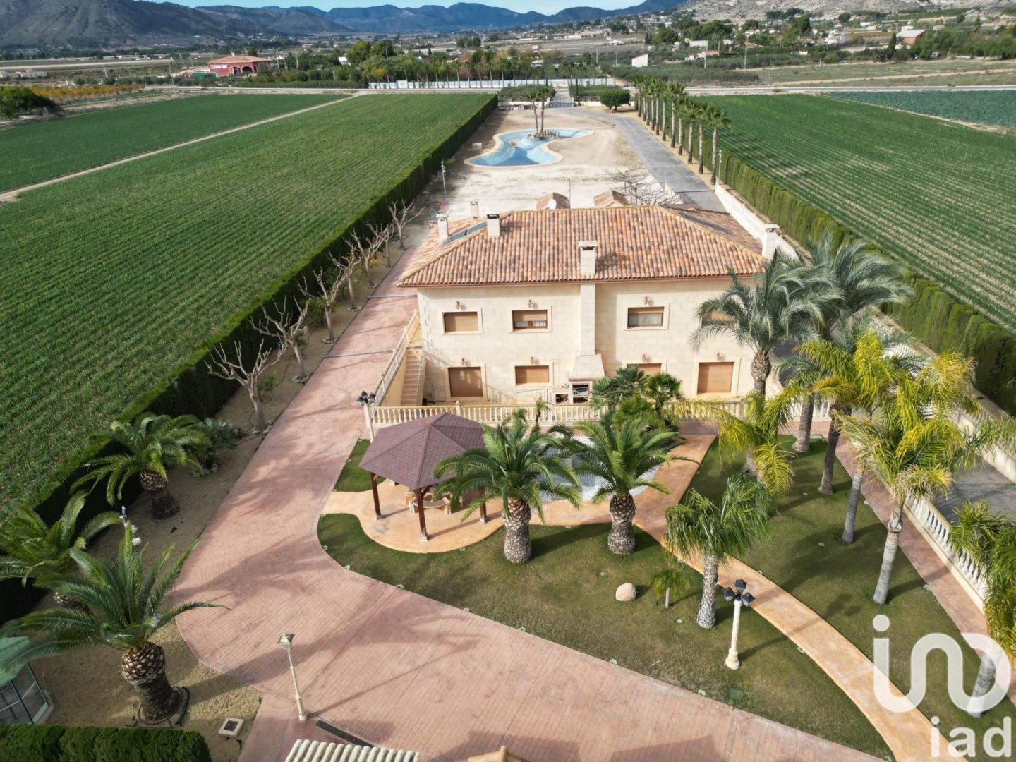House à Aspe, Alicante, Espagne 5 chambres, 583 m2 No. 153123