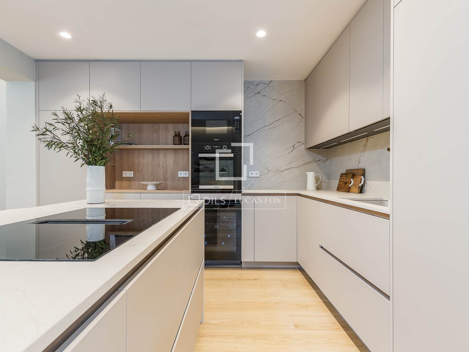 Apartamento en Barcelona, España 5 dormitorios, 223 m2 No. 161418