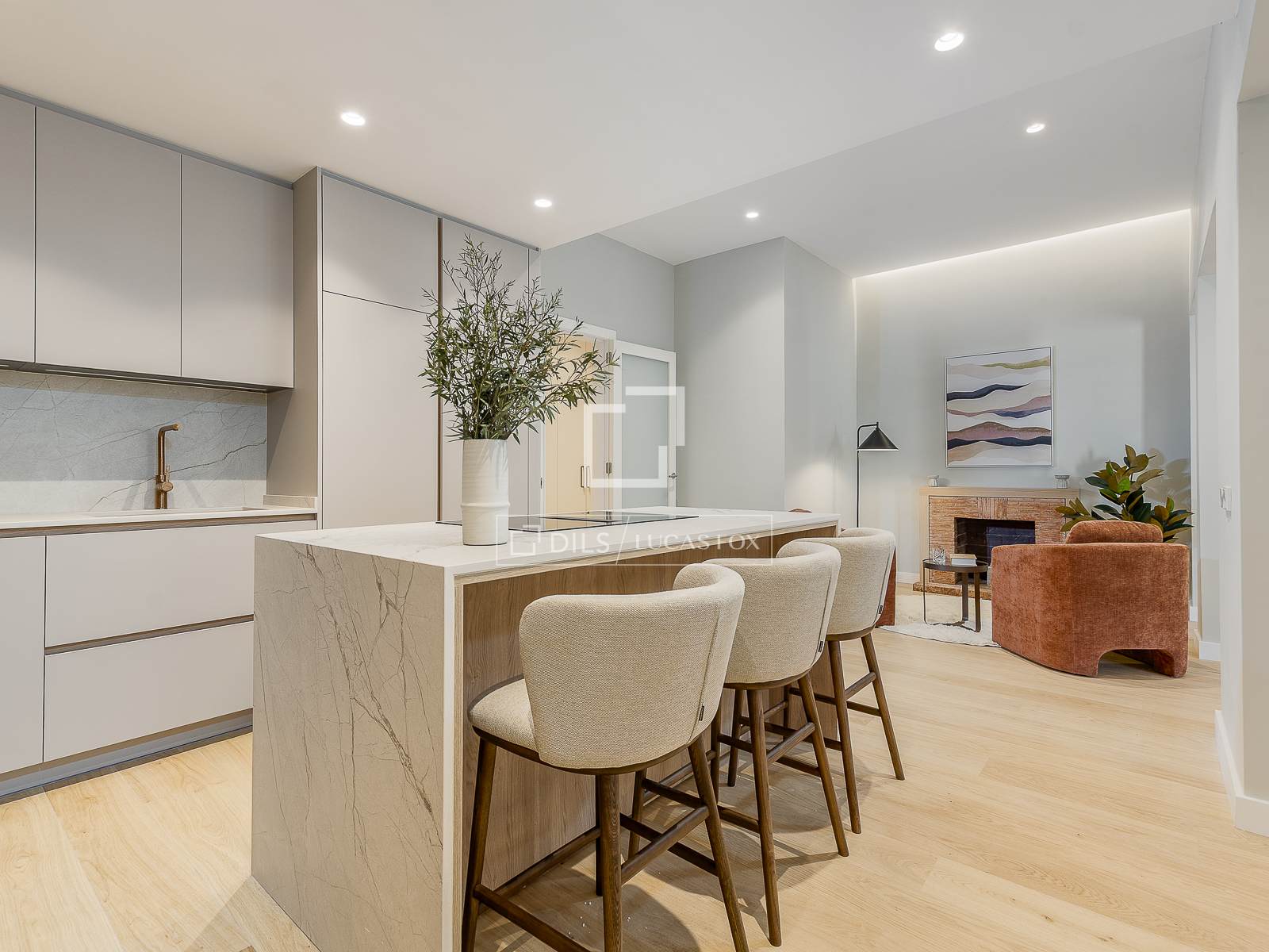 Apartamento en Barcelona, España 5 dormitorios, 223 m2 No. 161418