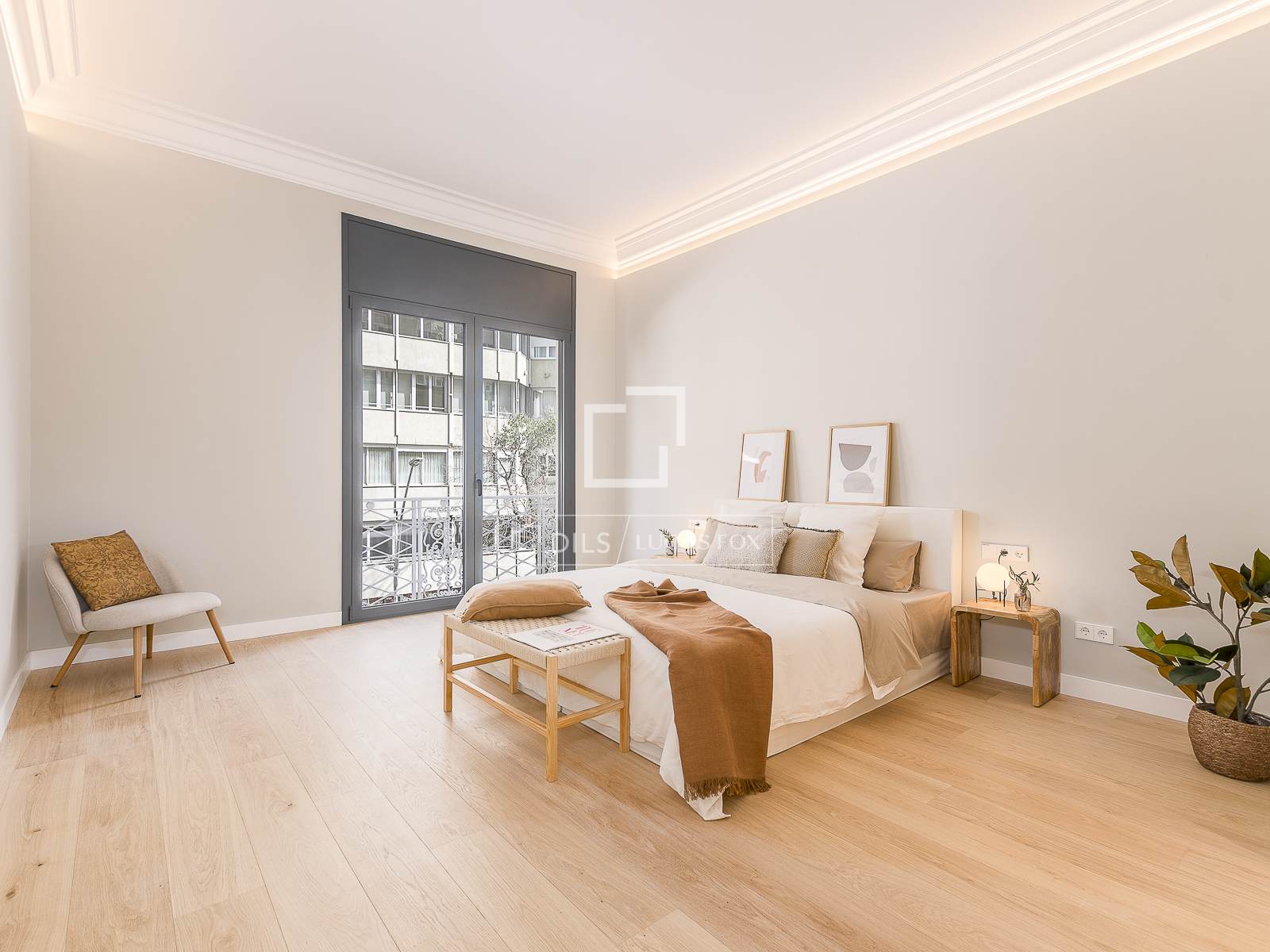 Apartamento en Barcelona, España 5 dormitorios, 223 m2 No. 161418