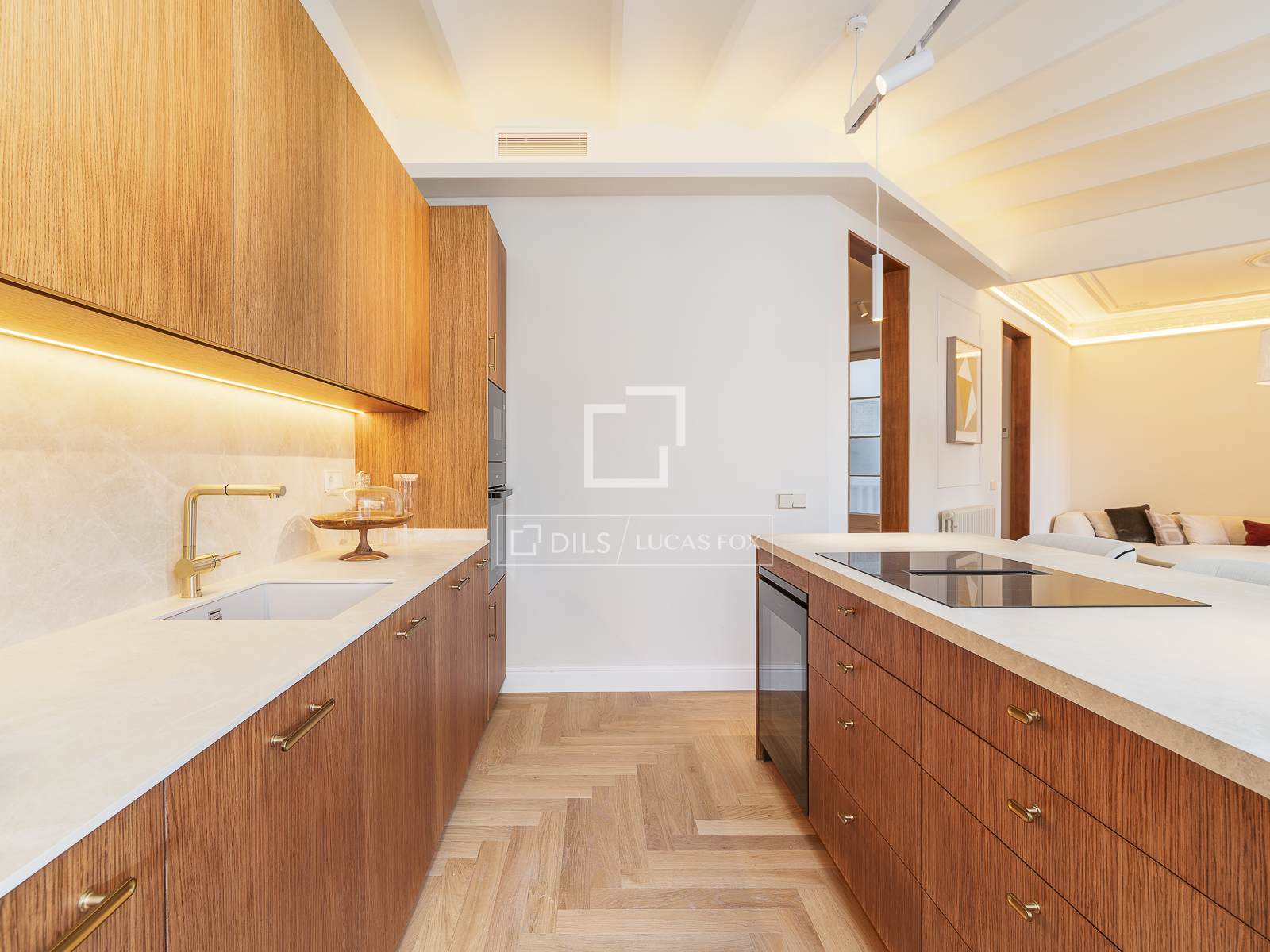 Apartment à Barcelona, Espagne 4 chambres, 183 m2 No. 161414