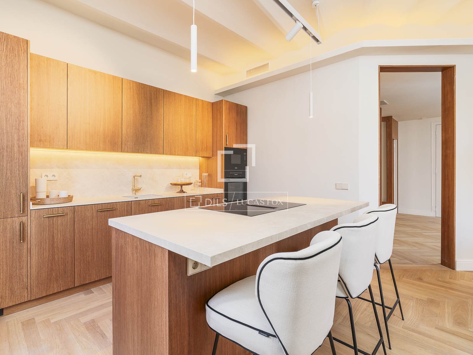 Apartment à Barcelona, Espagne 4 chambres, 183 m2 No. 161414