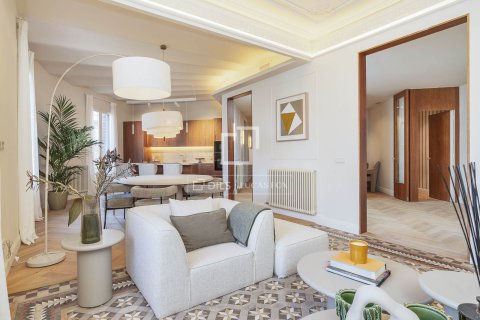 Appartamento a Barcelona, Spagna 4 camere da letto, 183 mq. N° 161414