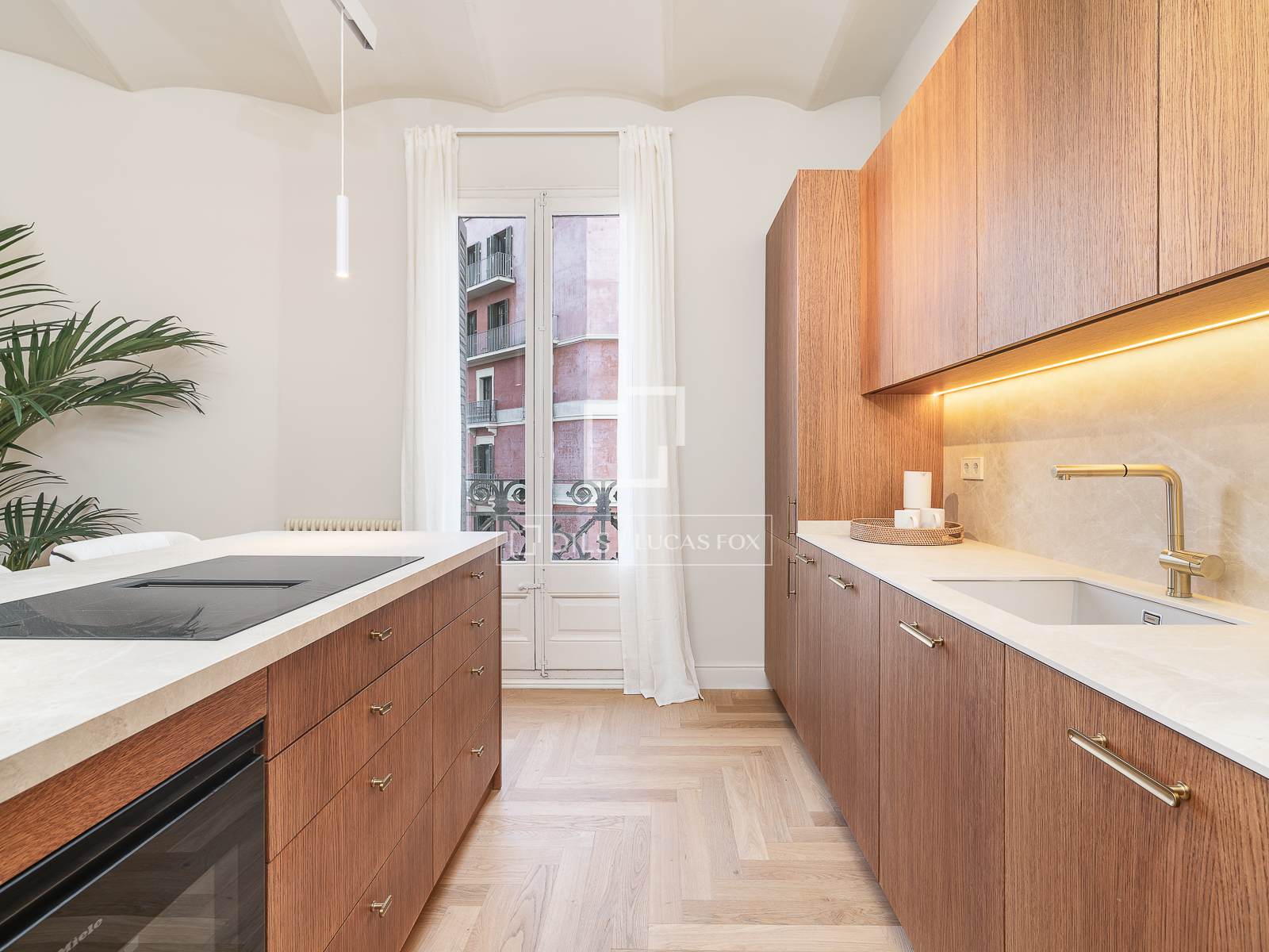 Apartment à Barcelona, Espagne 4 chambres, 183 m2 No. 161414