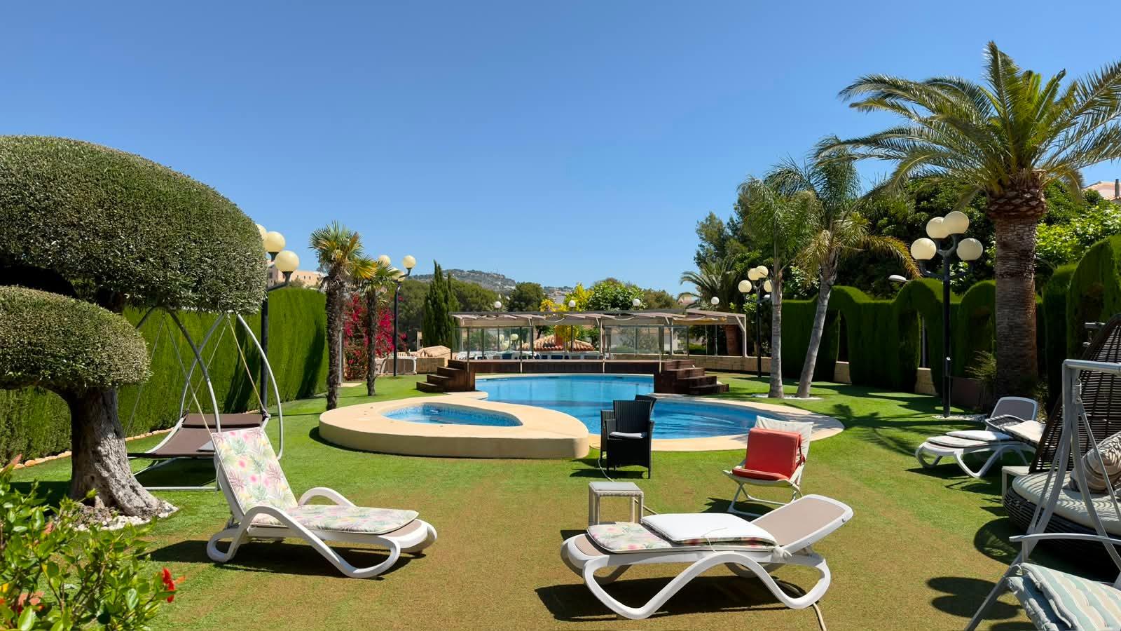 Villa in Calpe, Alicante, Spain 8 bedrooms, 1000 sq.m. No. 168357