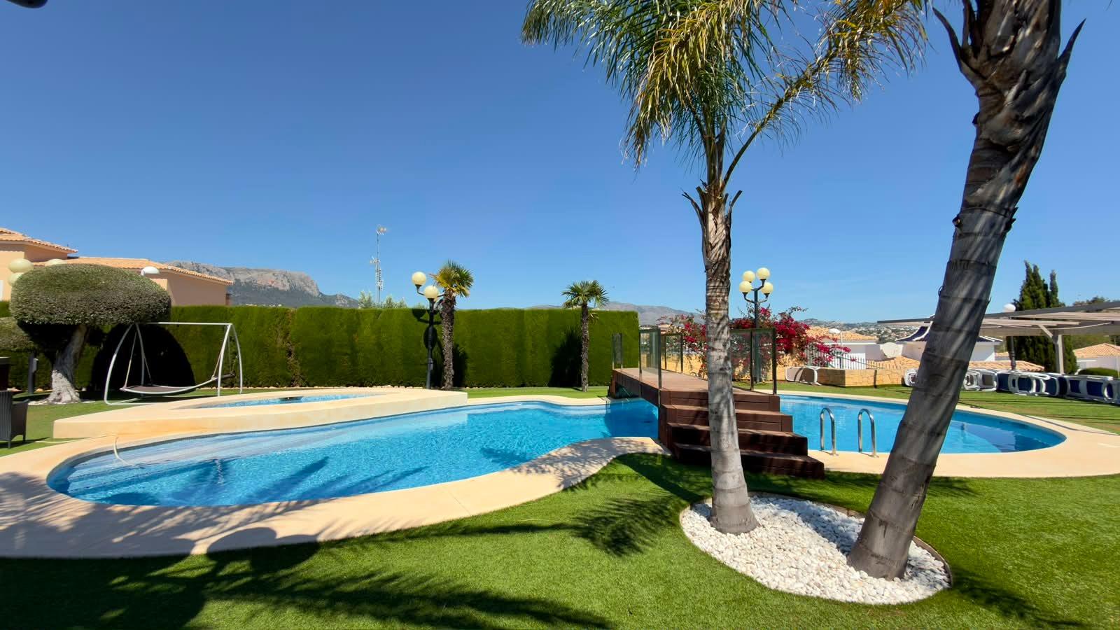 Villa in Calpe, Alicante, Spain 8 bedrooms, 1000 sq.m. No. 168357