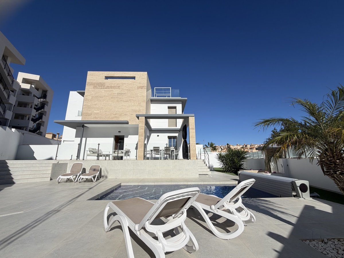 Villa Villamartin, Alicante, Spānijā 4 istabas, 148 m2 Nr. 155527