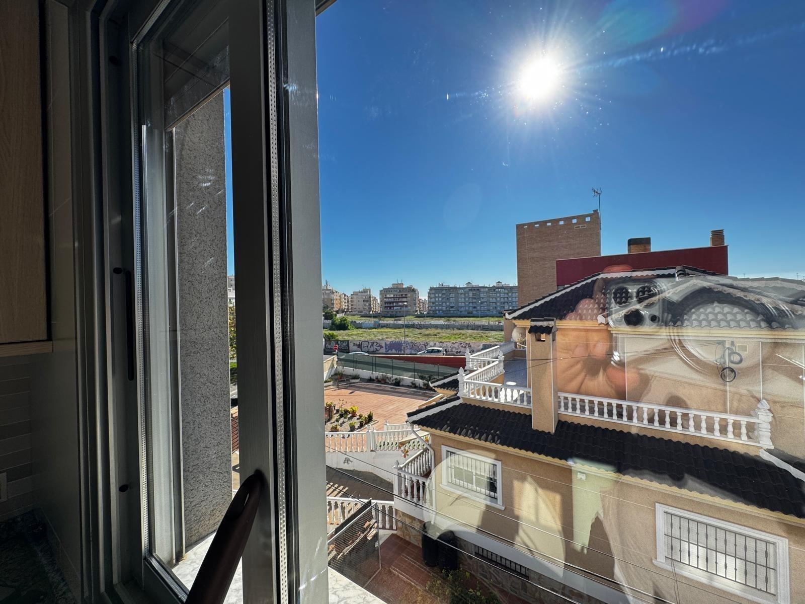 Dzīvoklis Torrevieja, Alicante, Spānijā 3 istabas, 89 m2 Nr. 189054