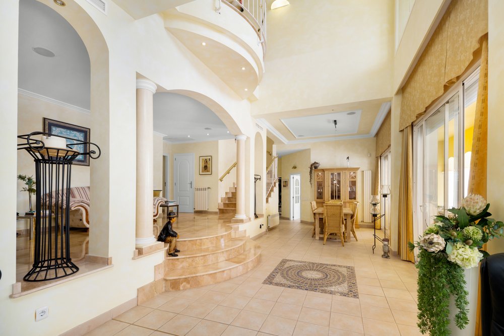 Villa in Bendinat, Mallorca, Spain 4 bedrooms, 344 sq.m. No. 103858