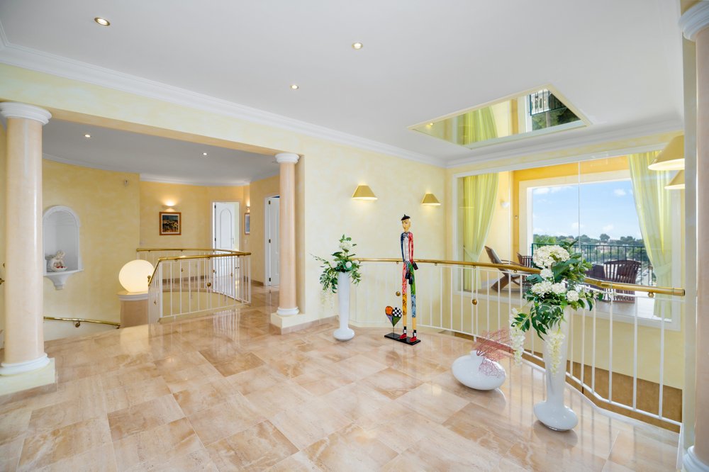 Villa in Bendinat, Mallorca, Spain 4 bedrooms, 344 sq.m. No. 103858