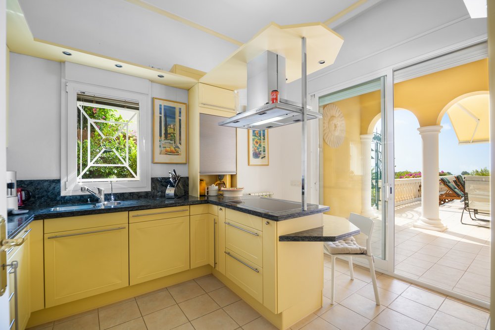 Villa in Bendinat, Mallorca, Spain 4 bedrooms, 344 sq.m. No. 103858