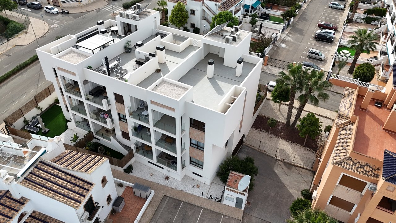 Apartment in Villamartin, Alicante, Spain 2 bedrooms, 80 sq.m. No. 146435