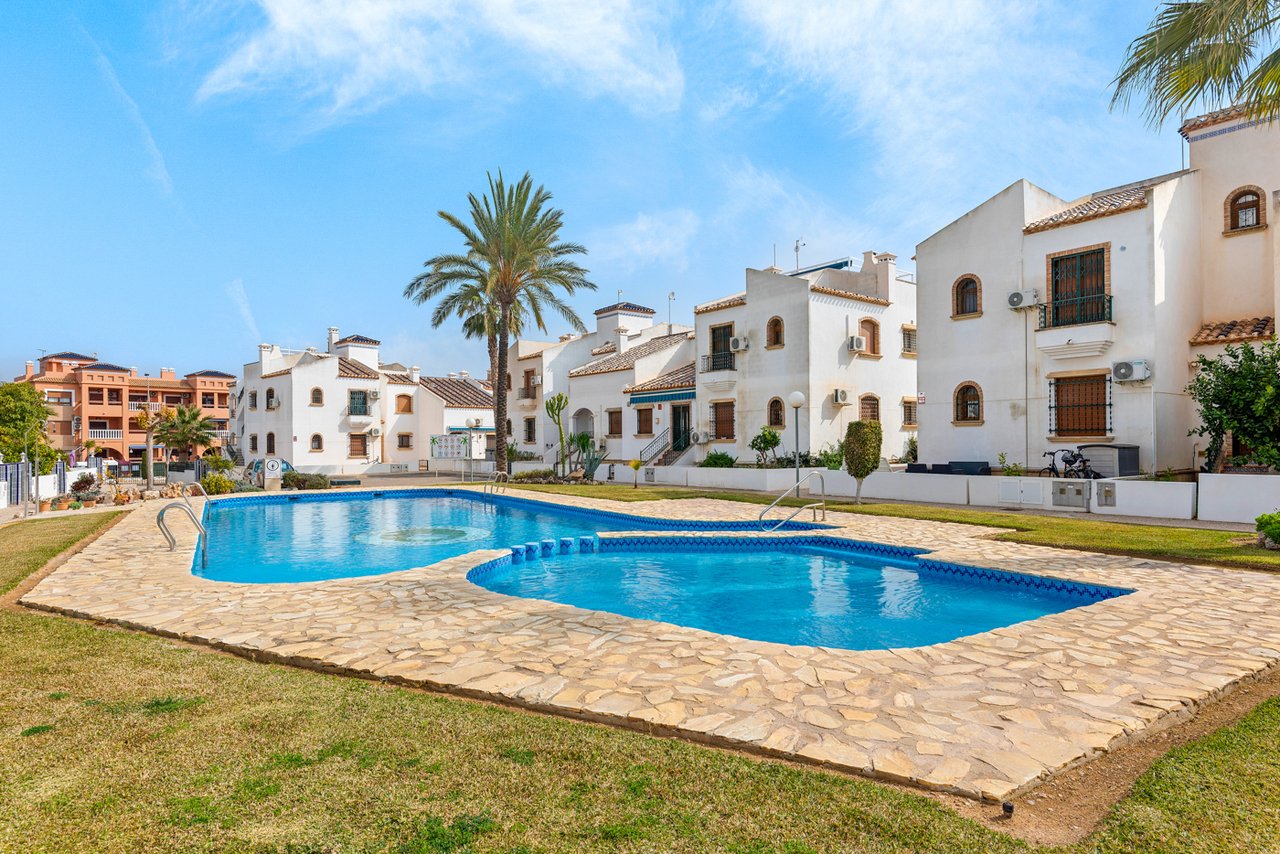 Apartment in Villamartin, Alicante, Spain 2 bedrooms, 80 sq.m. No. 146435