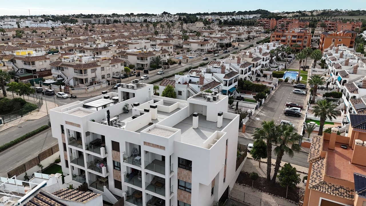 Apartment in Villamartin, Alicante, Spain 2 bedrooms, 80 sq.m. No. 146435