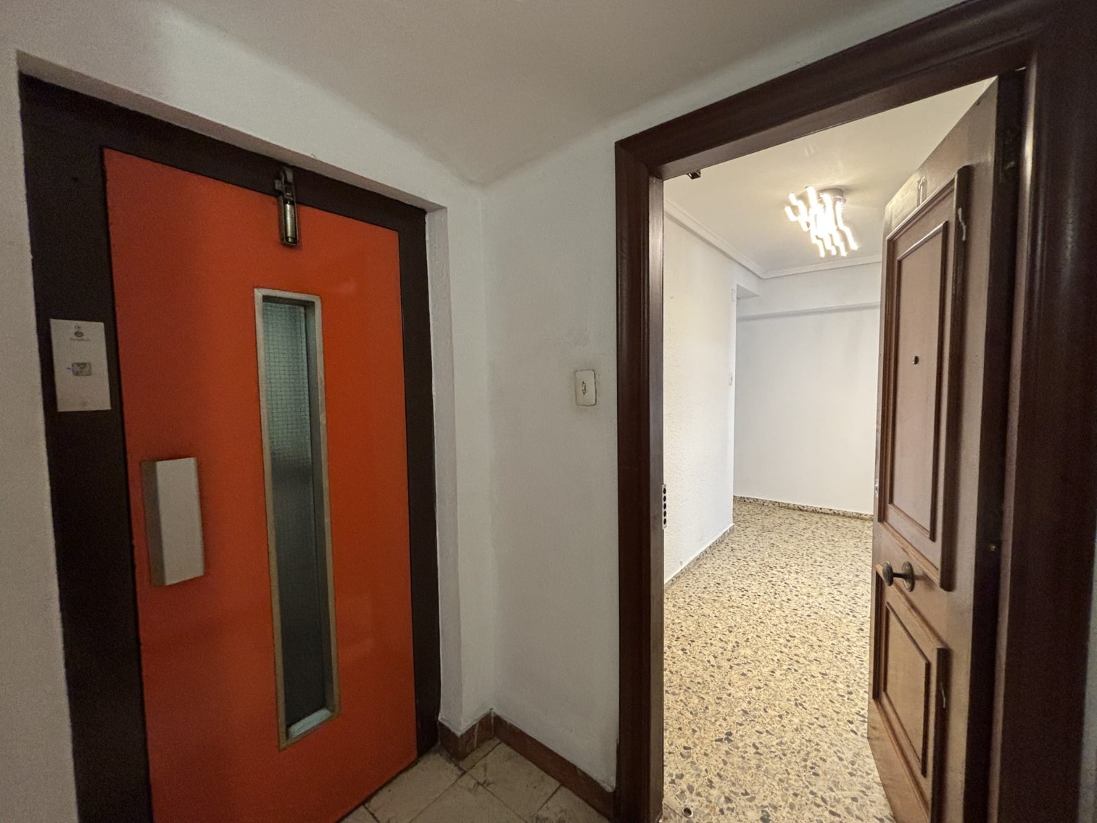 Dzīvoklis Valencia, Spānijā 3 istabas, 99 m2 Nr. 133256