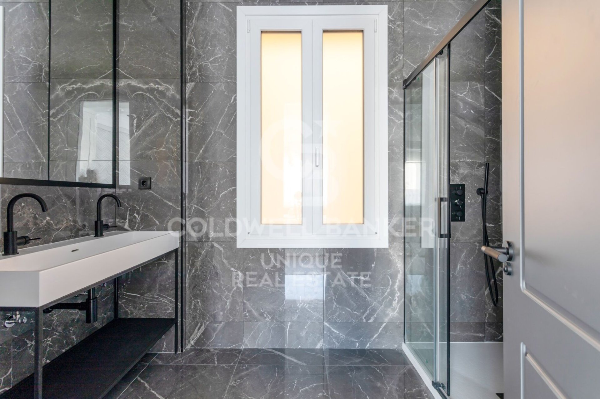 Квартира в Мадрид, Испания 4 спальни, 310м2 №160037