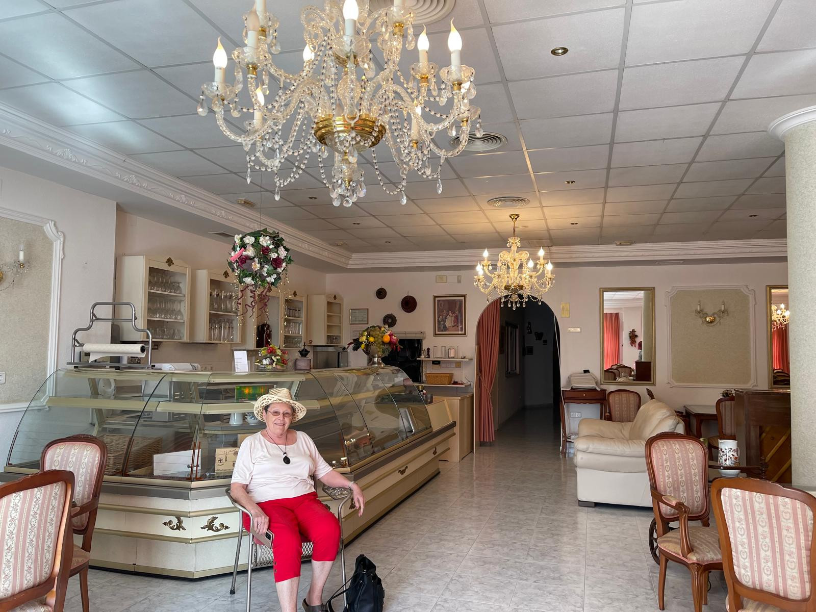 Commercial property in Guardamar del Segura, Alicante, Spain 1 bedroom, 213 sq.m. No. 139318