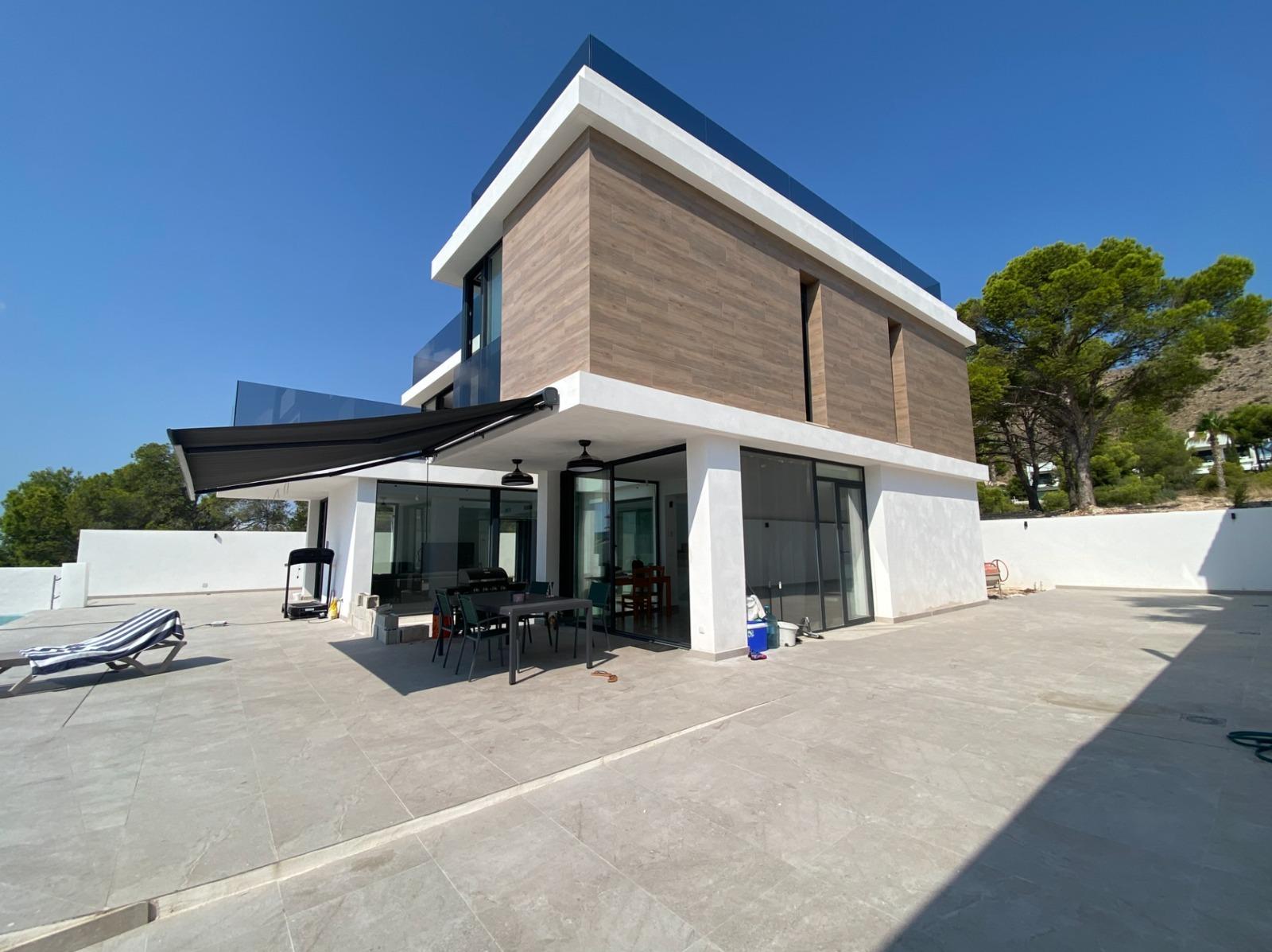Villa a Finestrat, Alicante, Spagna 6 camere da letto, 500 mq. N° 165717