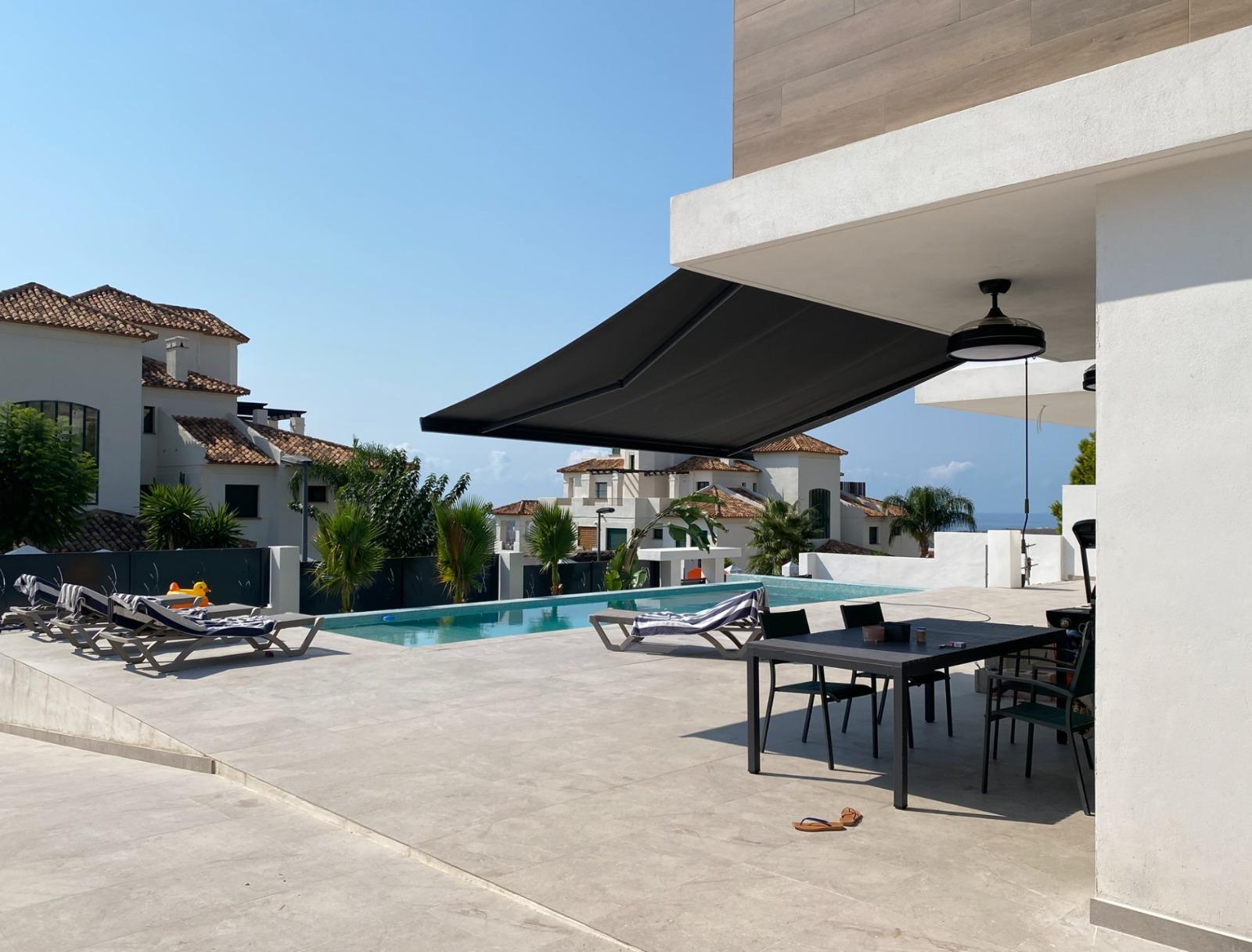 Villa a Finestrat, Alicante, Spagna 6 camere da letto, 500 mq. N° 165717