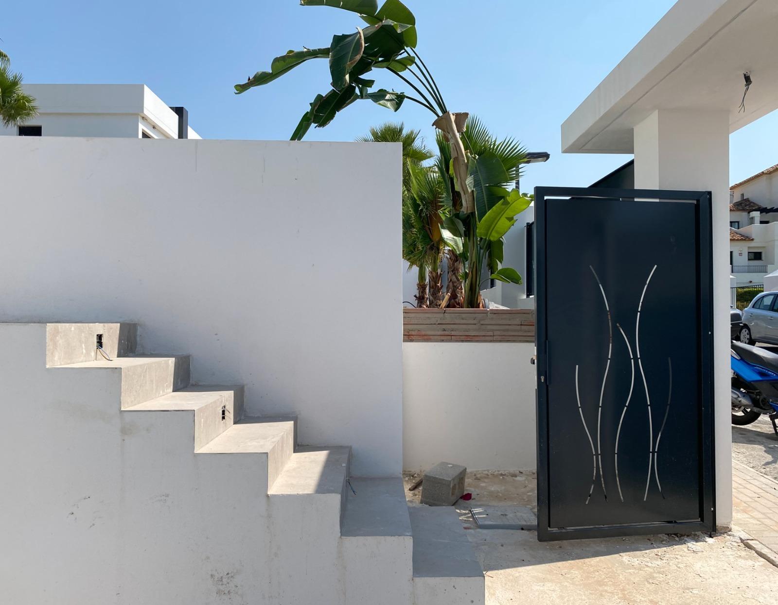 Villa a Finestrat, Alicante, Spagna 6 camere da letto, 500 mq. N° 165717