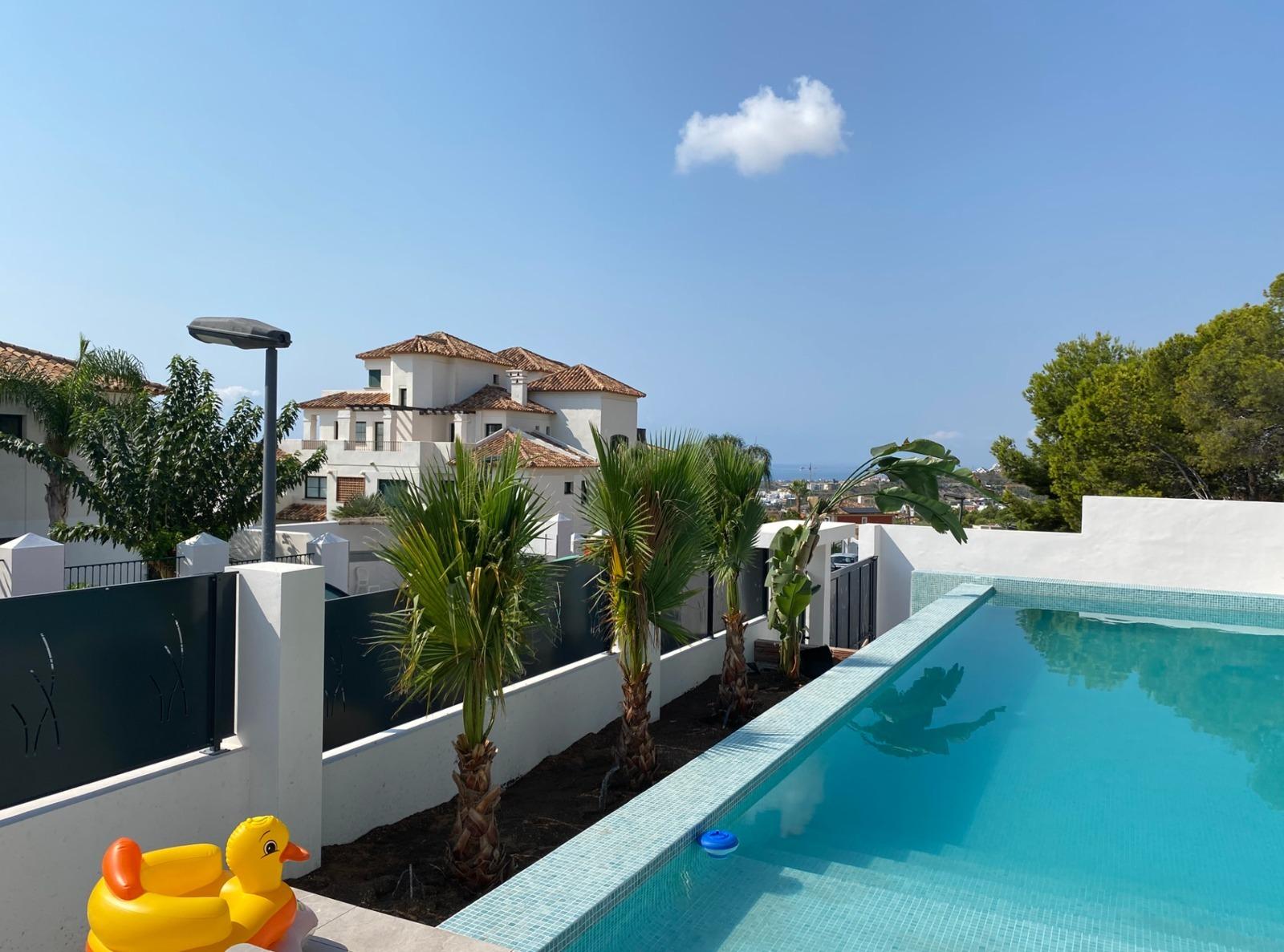Villa a Finestrat, Alicante, Spagna 6 camere da letto, 500 mq. N° 165717