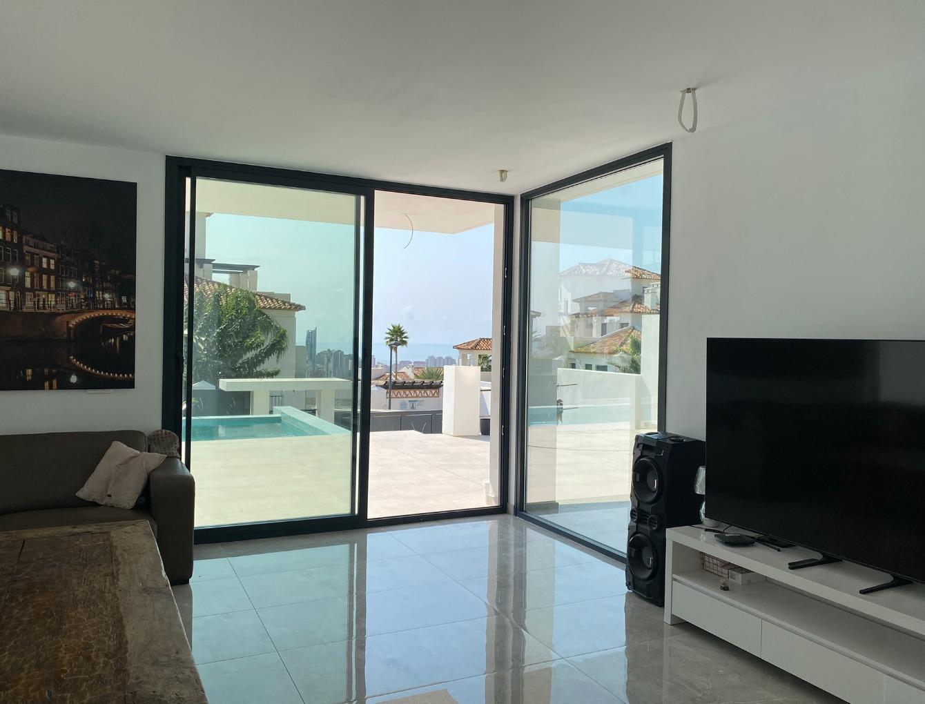 Villa a Finestrat, Alicante, Spagna 6 camere da letto, 500 mq. N° 165717
