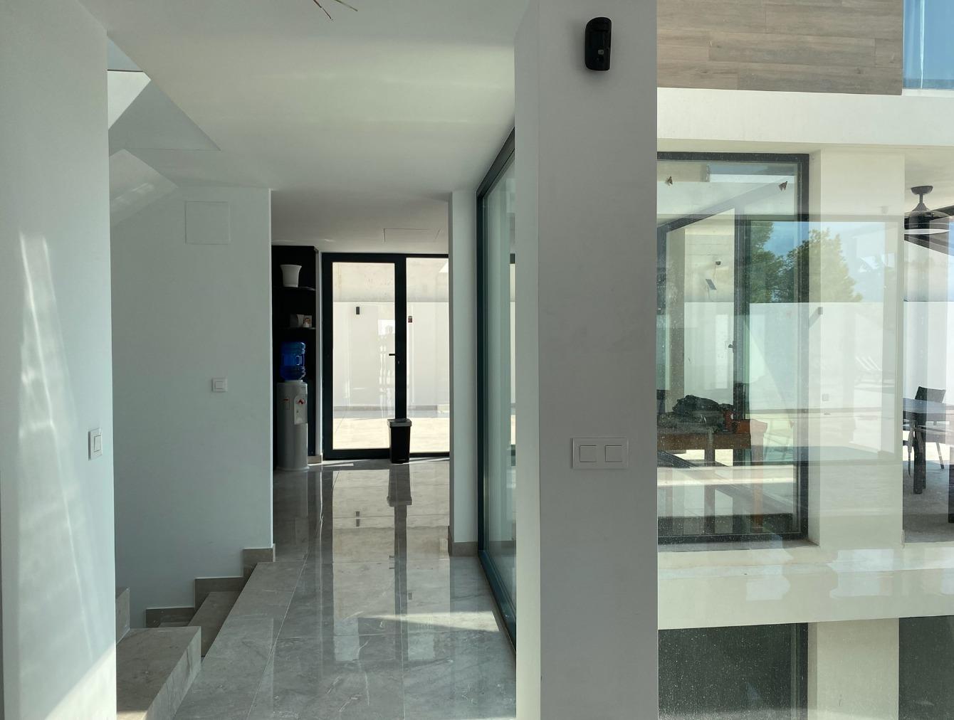 Villa a Finestrat, Alicante, Spagna 6 camere da letto, 500 mq. N° 165717