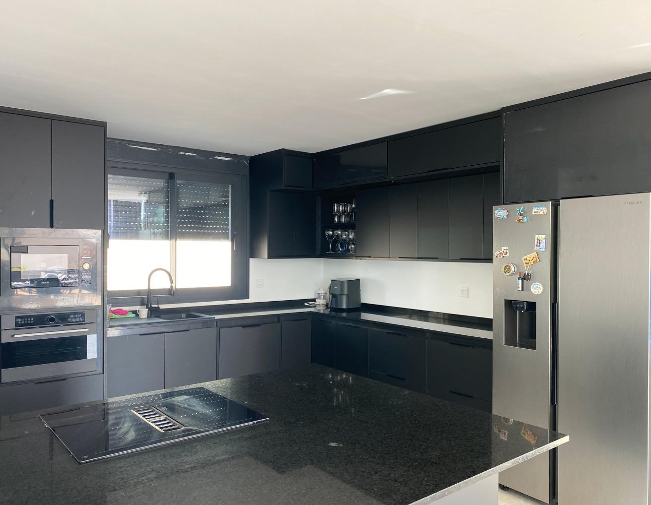 Villa a Finestrat, Alicante, Spagna 6 camere da letto, 500 mq. N° 165717