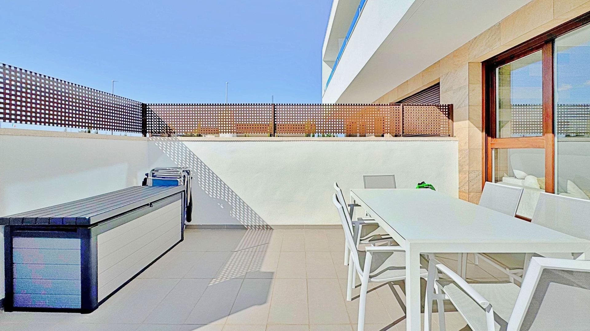 Bungalow i Torrevieja, Alicante, Spanien 3 sovrum, 113 kvm. Nr. 165713