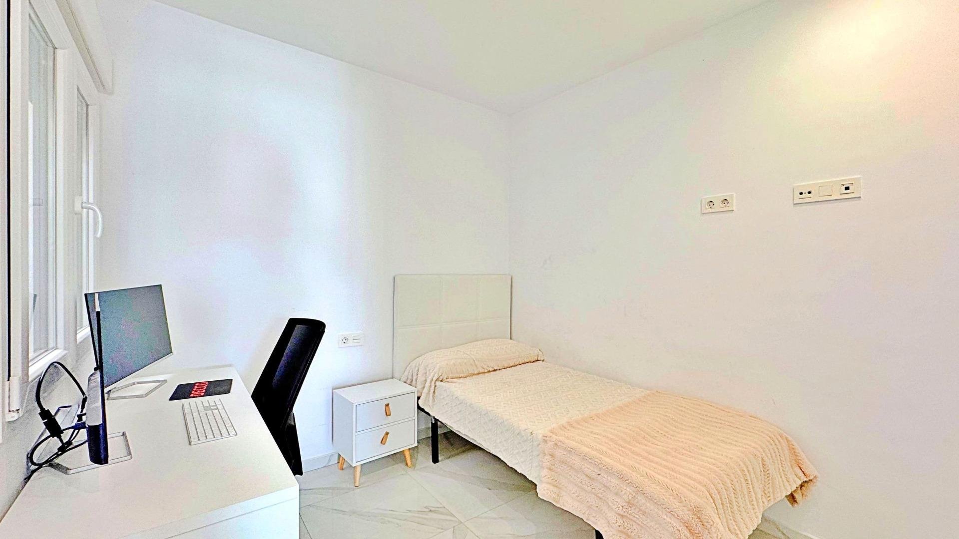 Bungalow i Torrevieja, Alicante, Spanien 3 sovrum, 113 kvm. Nr. 165713