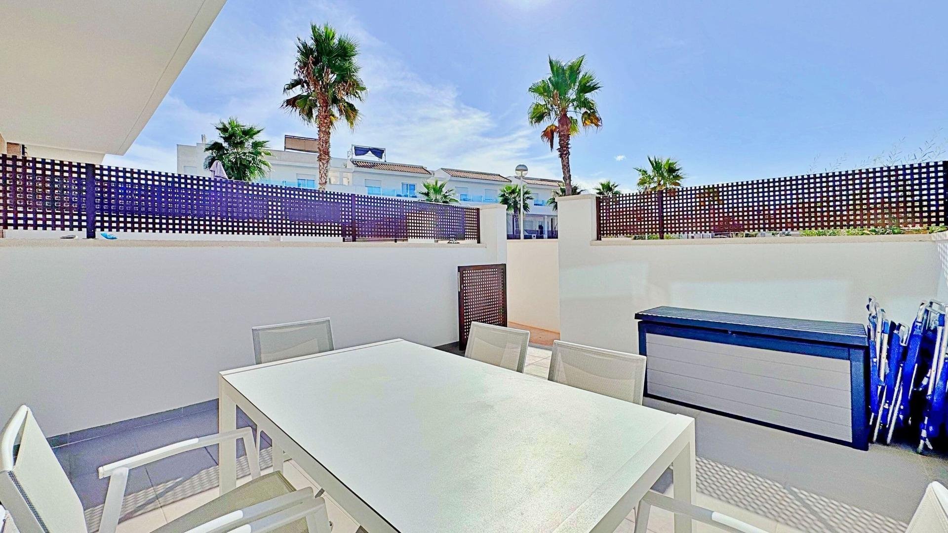 Bungalow i Torrevieja, Alicante, Spanien 3 sovrum, 113 kvm. Nr. 165713