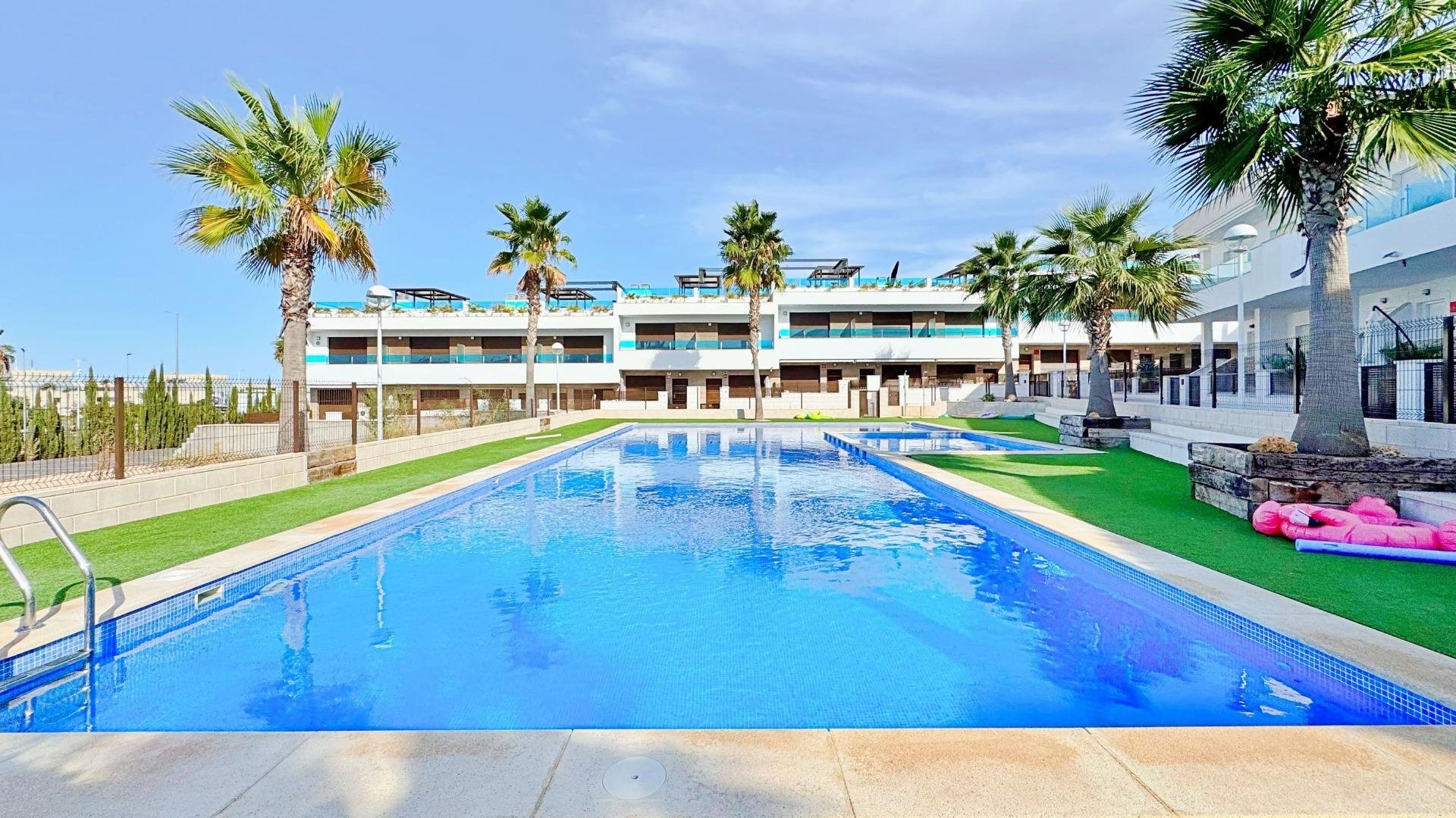 Bungalow i Torrevieja, Alicante, Spanien 3 sovrum, 113 kvm. Nr. 165713