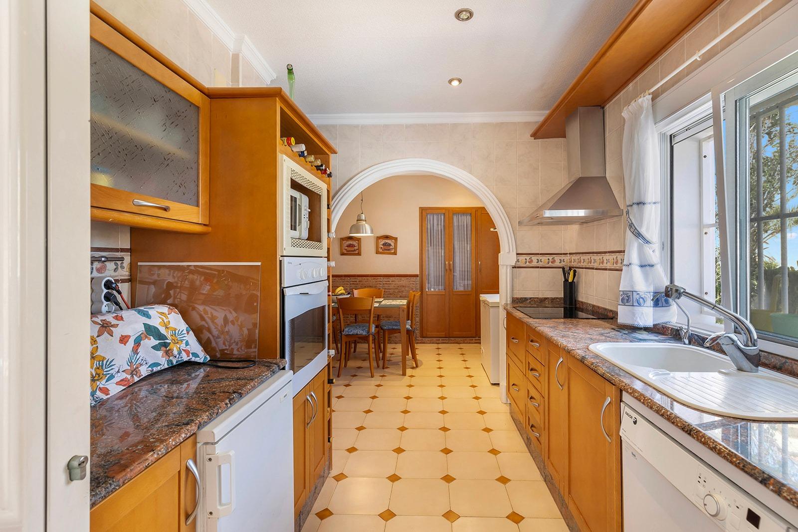 Вилла в Торревьеха, Аликанте, Испания 4 спальни, 212м2 №165711
