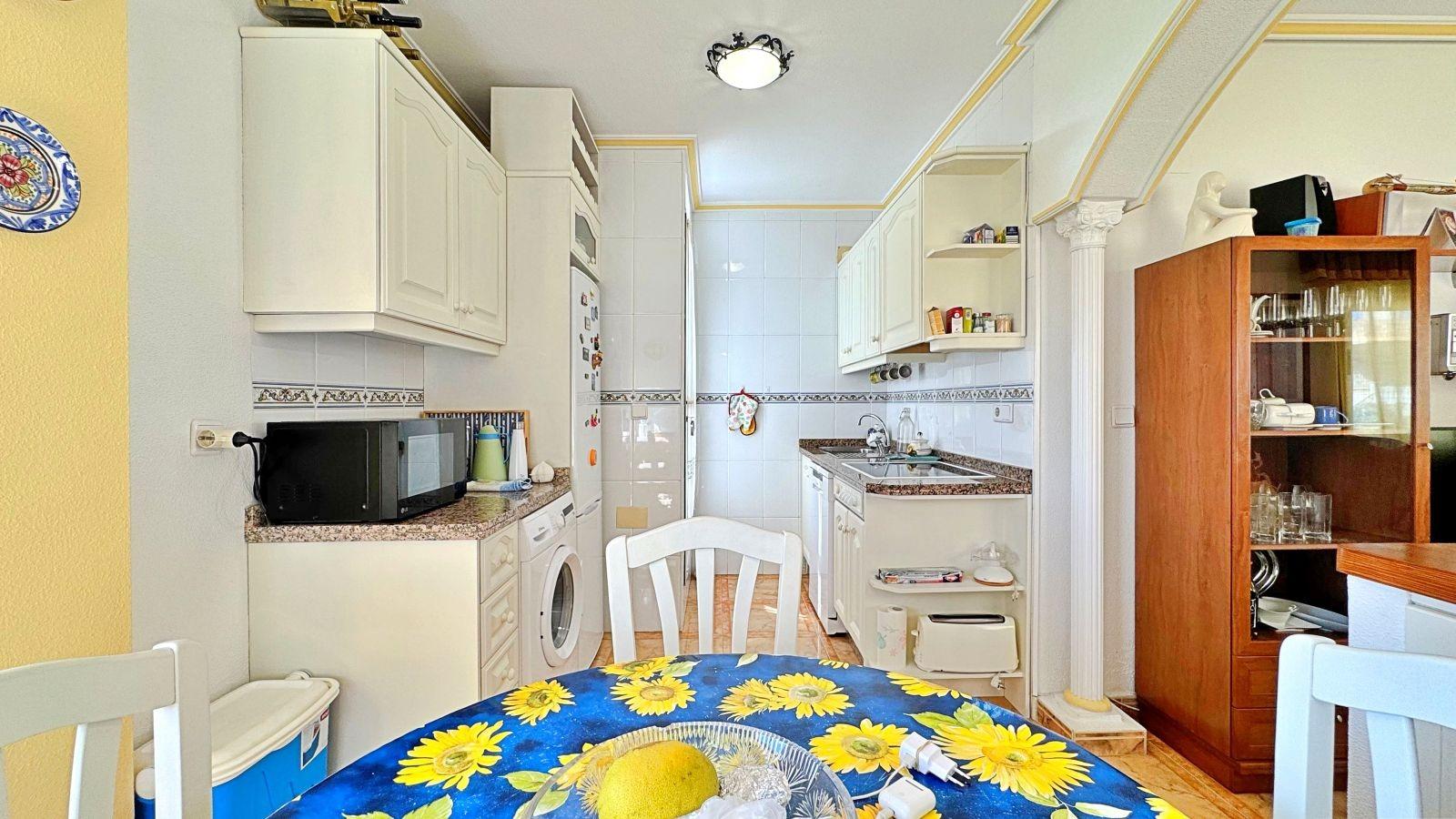 Bungalow en La Zenia, Alicante, España 2 dormitorios, 64 m2 No. 165714