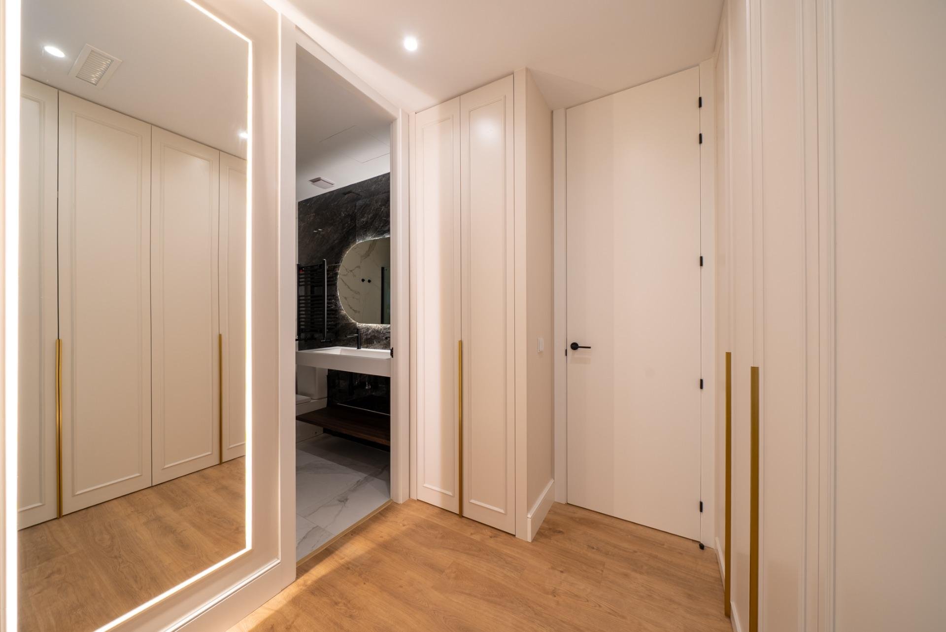 Huoneisto Madrid, Espanja 2 makuuhuonetta, 121 m2 No. 165716