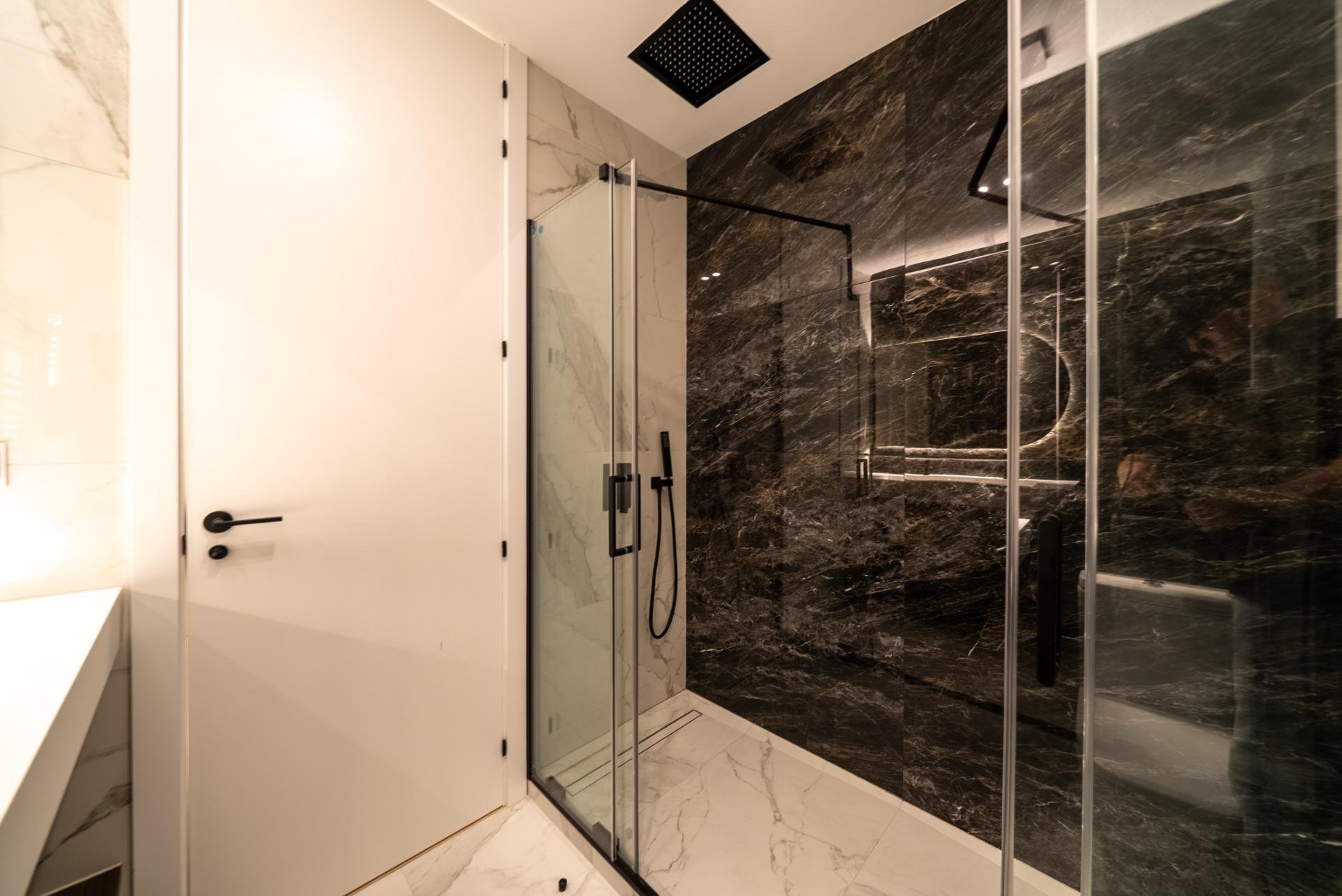 Huoneisto Madrid, Espanja 2 makuuhuonetta, 121 m2 No. 165716