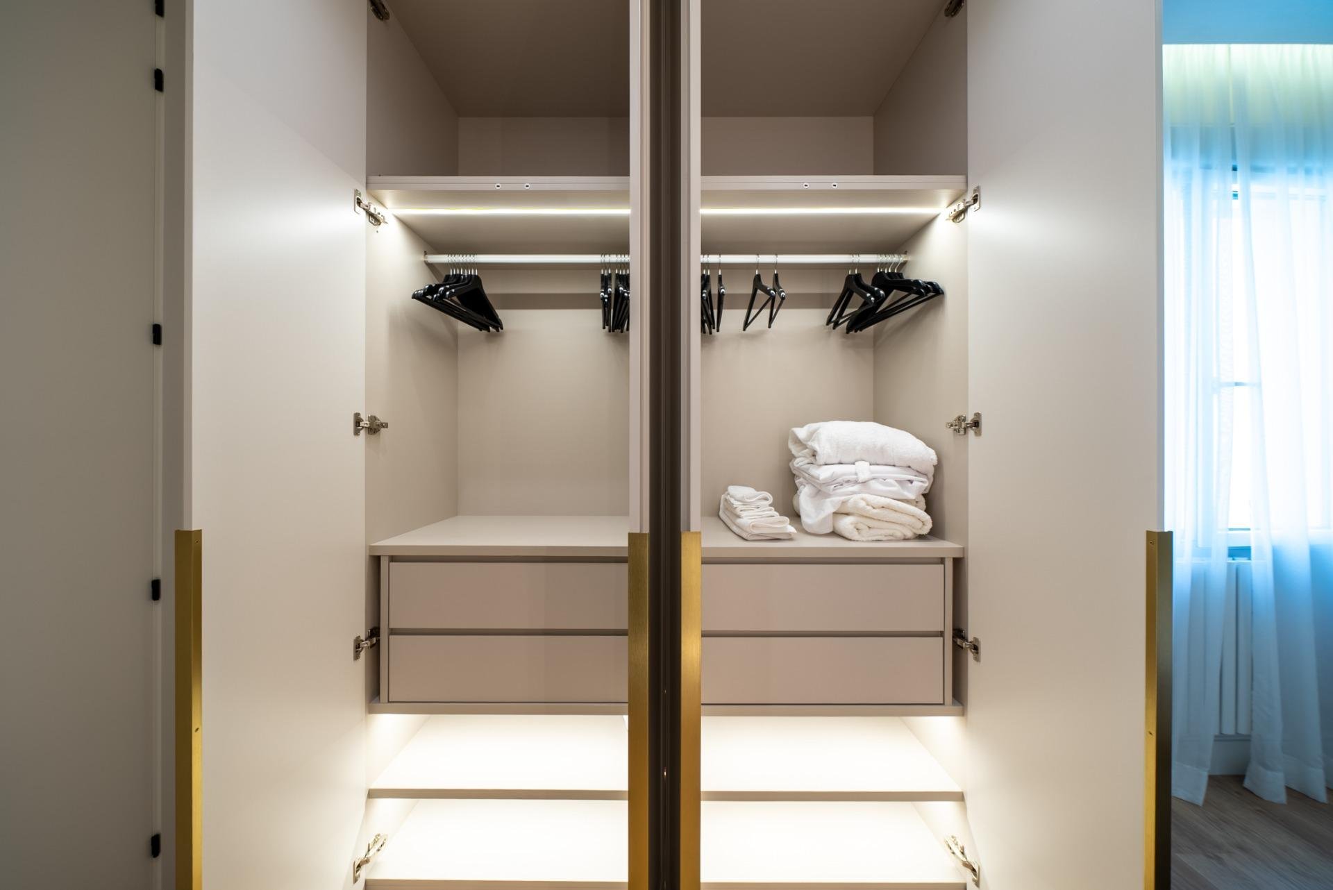 Huoneisto Madrid, Espanja 2 makuuhuonetta, 121 m2 No. 165716
