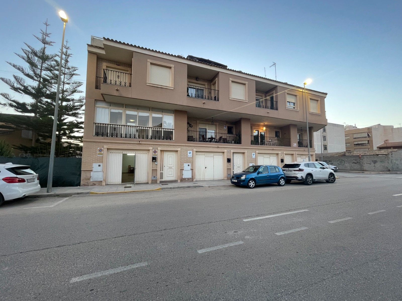 Townhouse in Almoradi, Alicante, Spain 3 bedrooms, 218 sq.m. No. 155389