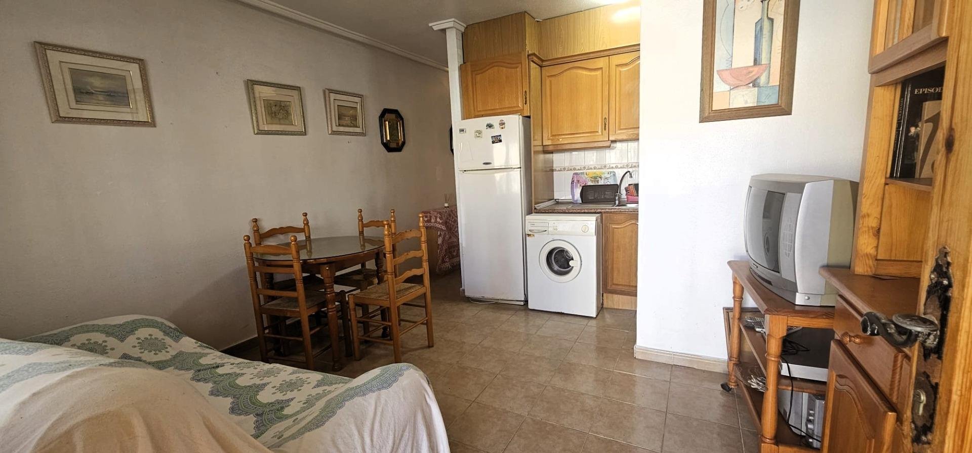 Bungalow à Guardamar del Segura, Alicante, Espagne 2 chambres, 65 m2 No. 182962