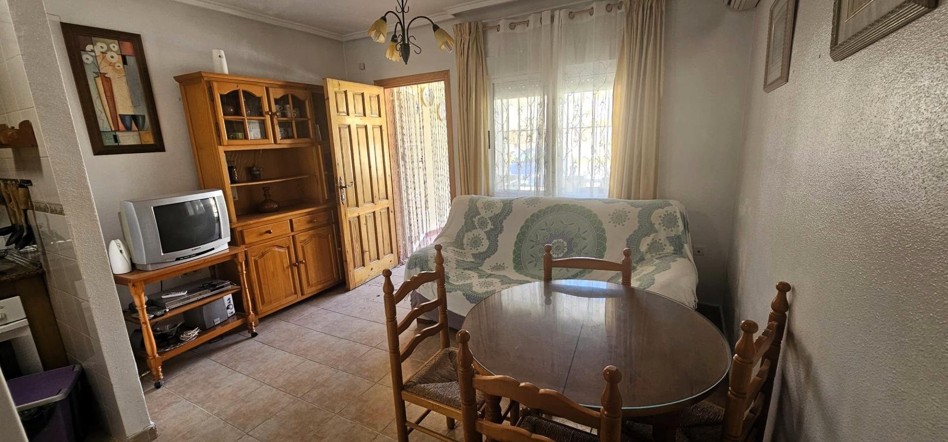 Bungalow à Guardamar del Segura, Alicante, Espagne 2 chambres, 65 m2 No. 182962