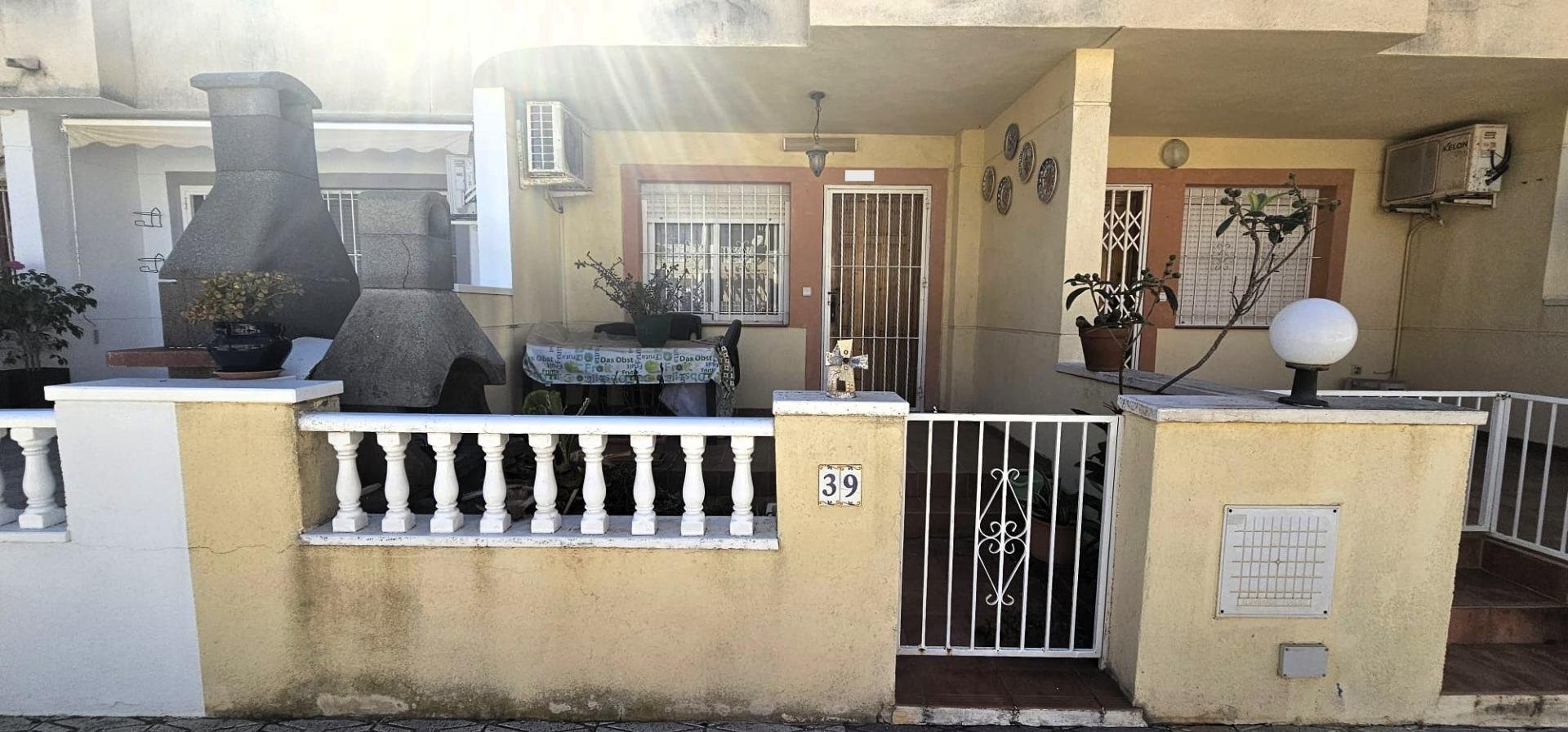 Bungalow à Guardamar del Segura, Alicante, Espagne 2 chambres, 65 m2 No. 182962