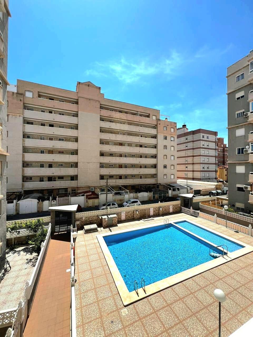 Apartment in Torrevieja, Alicante, Spain 2 bedrooms, 56 sq.m. No. 182965
