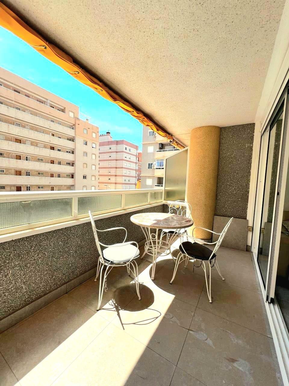 Apartment in Torrevieja, Alicante, Spain 2 bedrooms, 56 sq.m. No. 182965