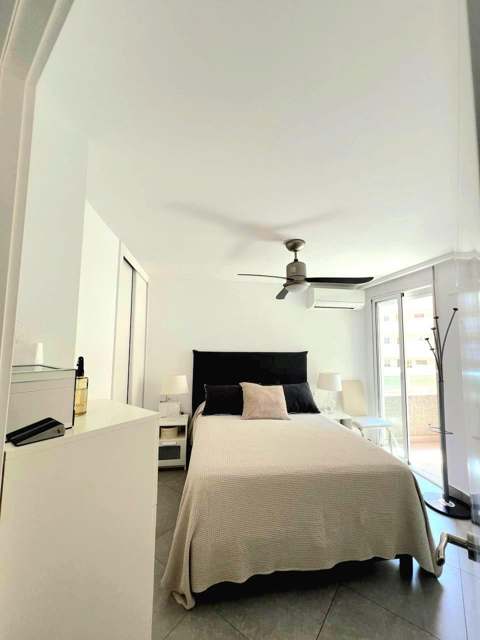 Apartment in Torrevieja, Alicante, Spain 2 bedrooms, 56 sq.m. No. 182965