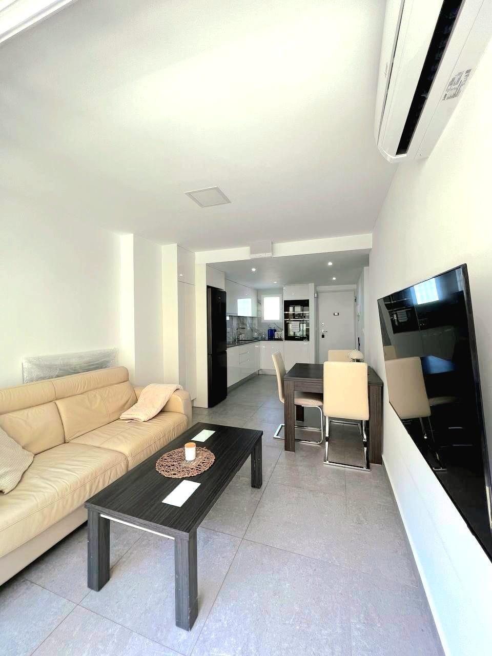 Apartment in Torrevieja, Alicante, Spain 2 bedrooms, 56 sq.m. No. 182965