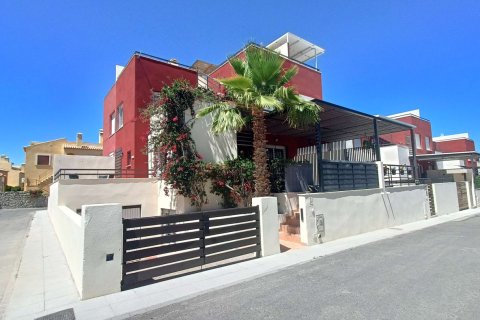 Villetta a schiera a Algorfa, Alicante, Spagna 3 camere da letto, 142 mq. N° 196784