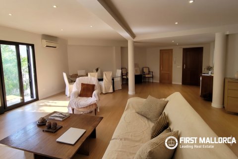 Apartamento en Palma de Mallorca, Mallorca, España 2 dormitorios, 164 m2 No. 177578
