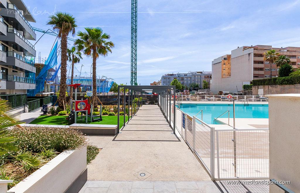 Apartment à Fuengirola, Malaga, Espagne 2 chambres, 86 m2 No. 181823