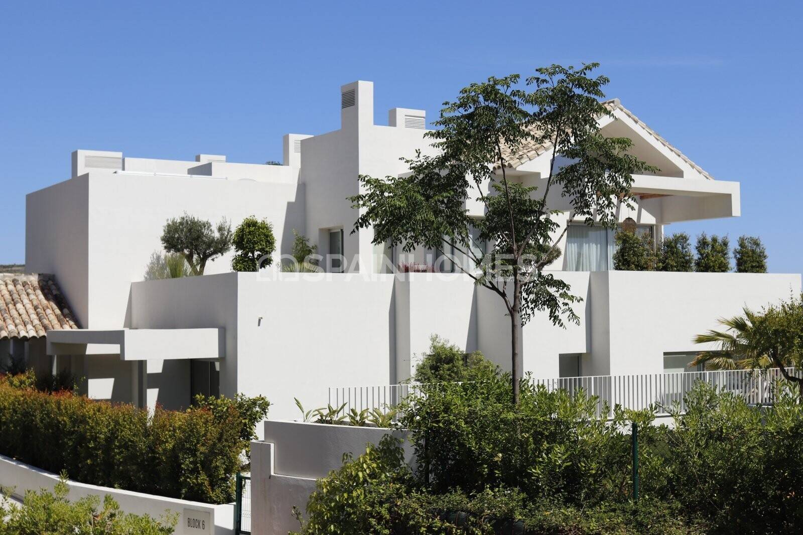 Apartment in Benahavis, Malaga, Spain 4 bedrooms, 226 sq.m. No. 97528