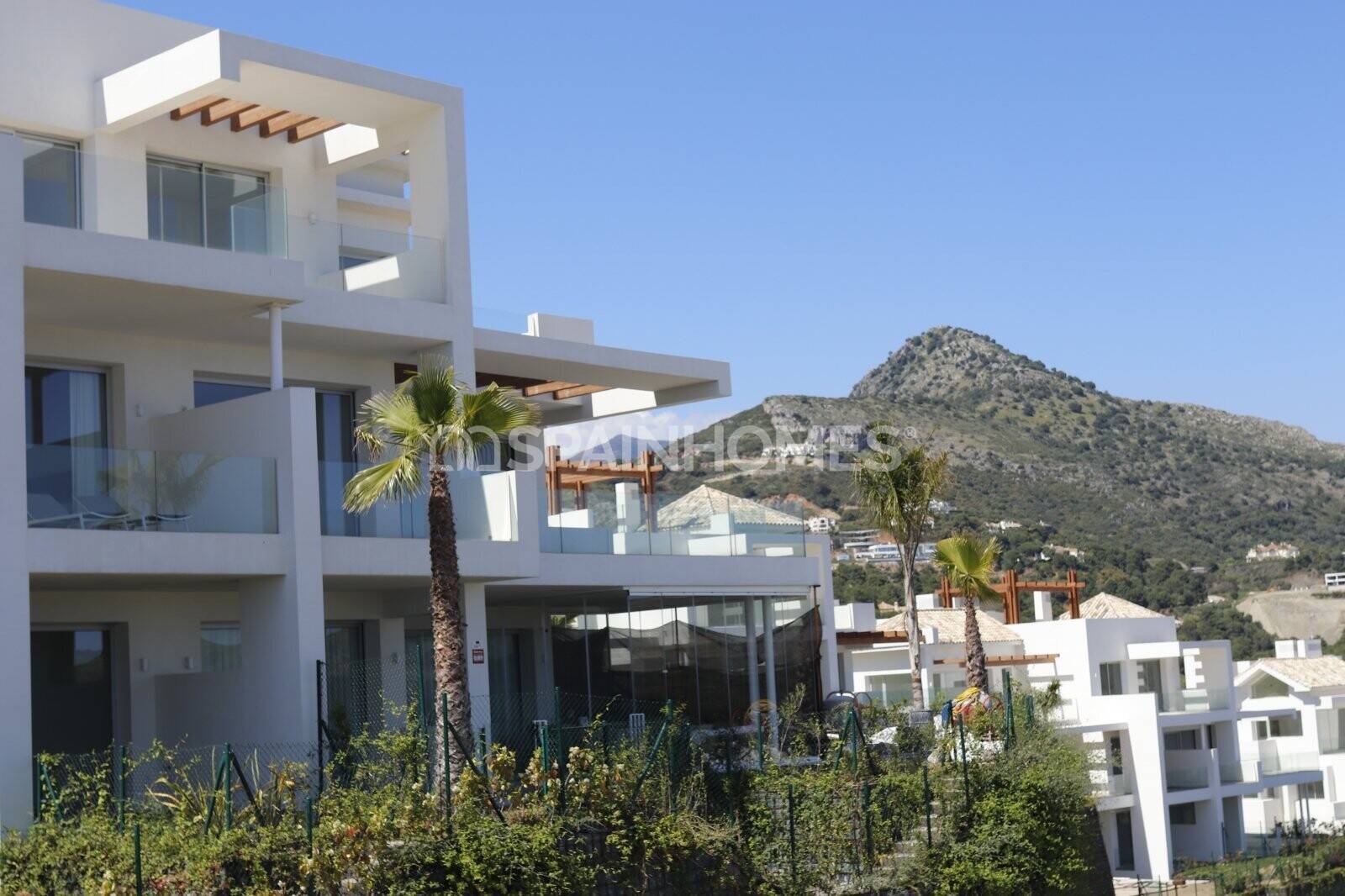 Apartment in Benahavis, Malaga, Spain 4 bedrooms, 226 sq.m. No. 97528